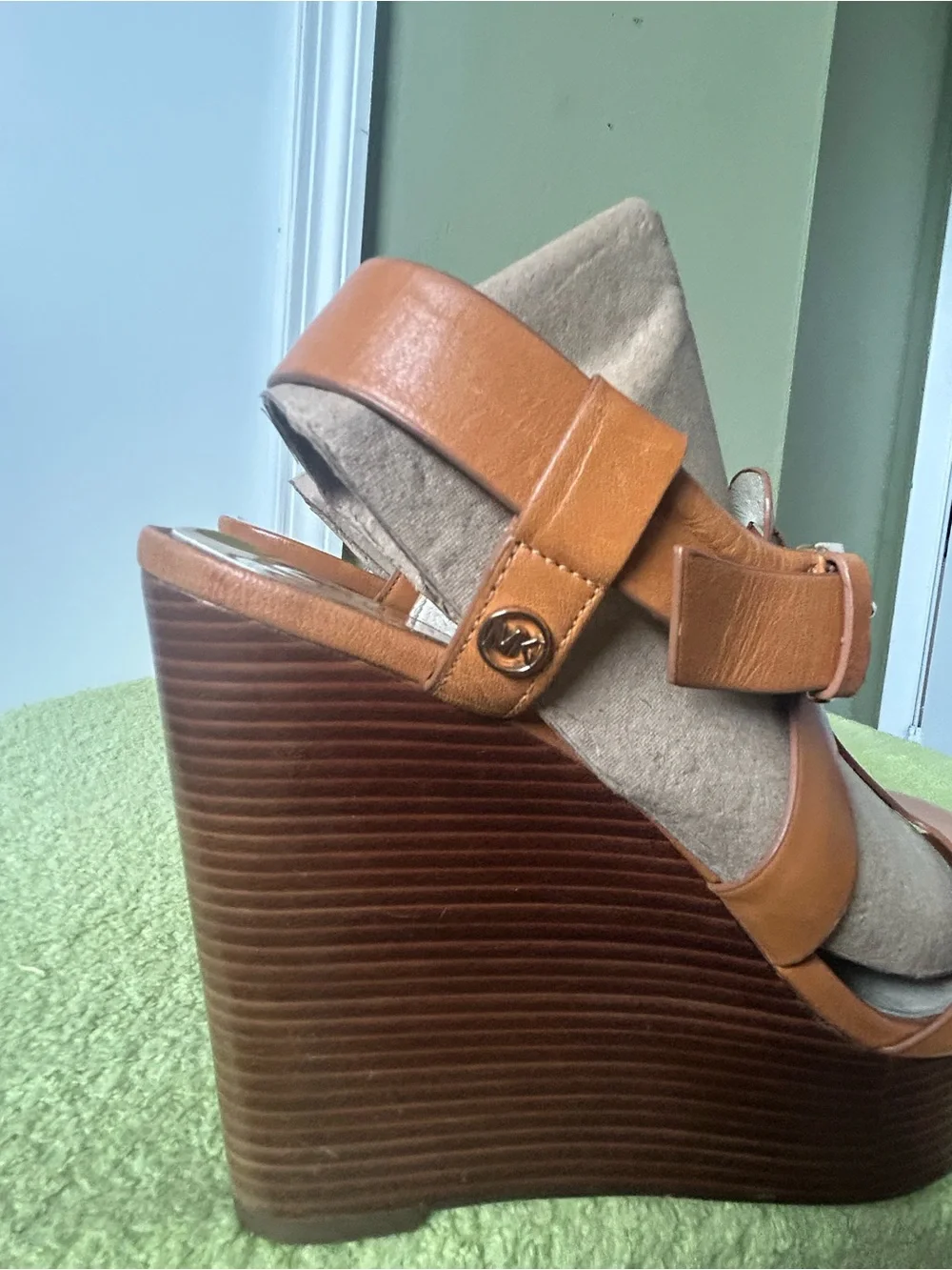 Like New Michael Kors Tan Leather Platform Wedge Sandals Sz 9